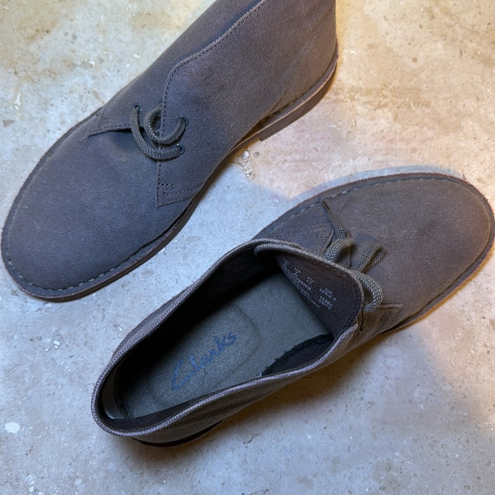 Brand new canvas Clark’s
